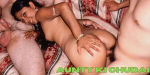 दोस्त की आंटी की सेक्सी फुद्दी मारी - Aunty ki Chudai 